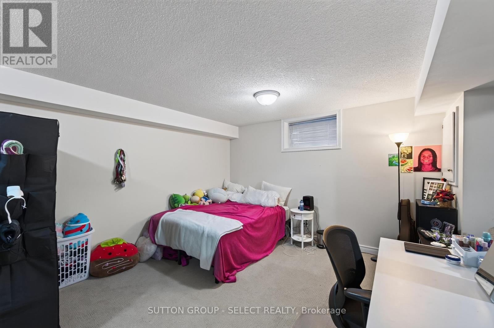 21 - 410 Ambleside Drive Property Photo 17