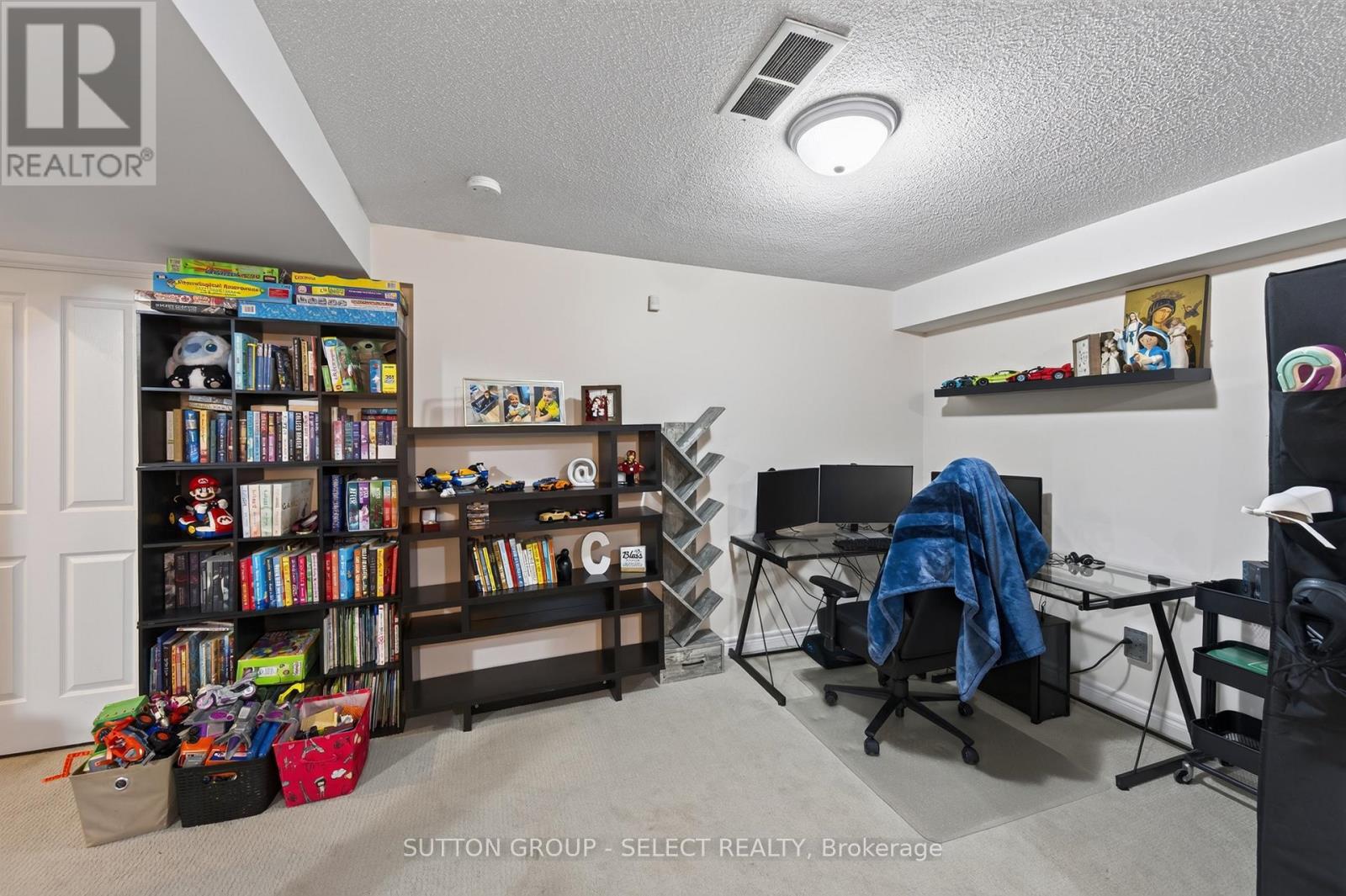 21 - 410 Ambleside Drive Property Photo 18