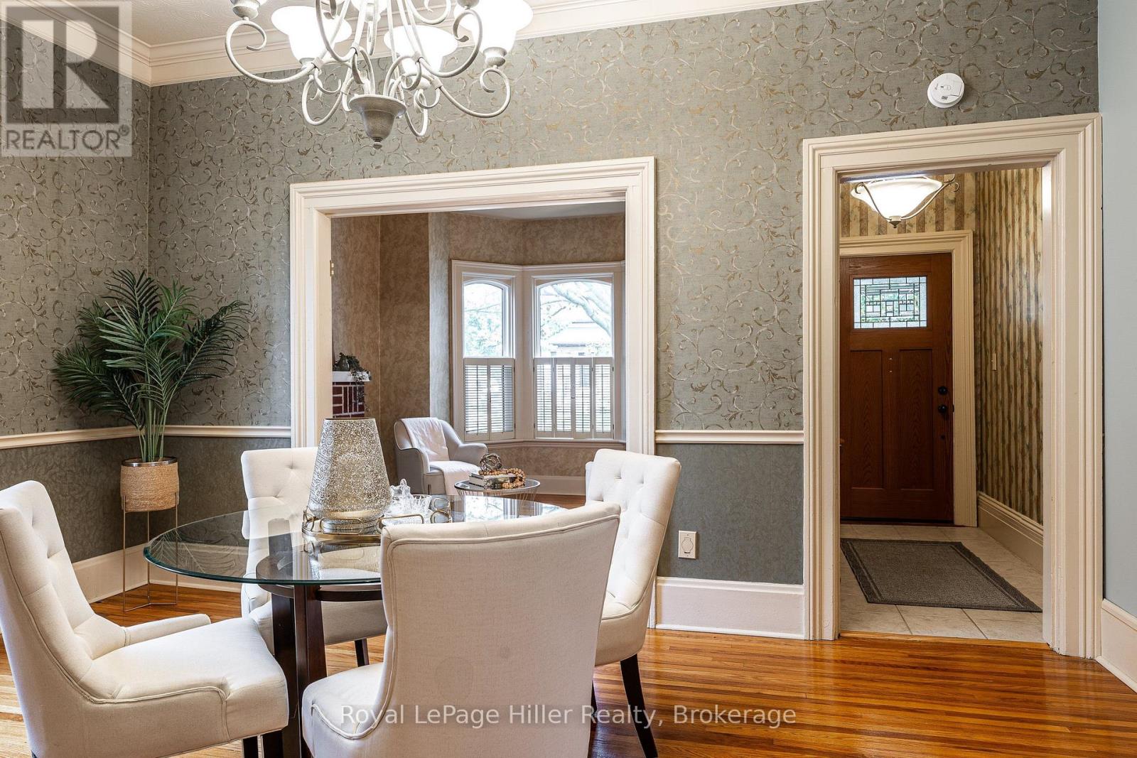 224 Elizabeth Street Property Photo 10