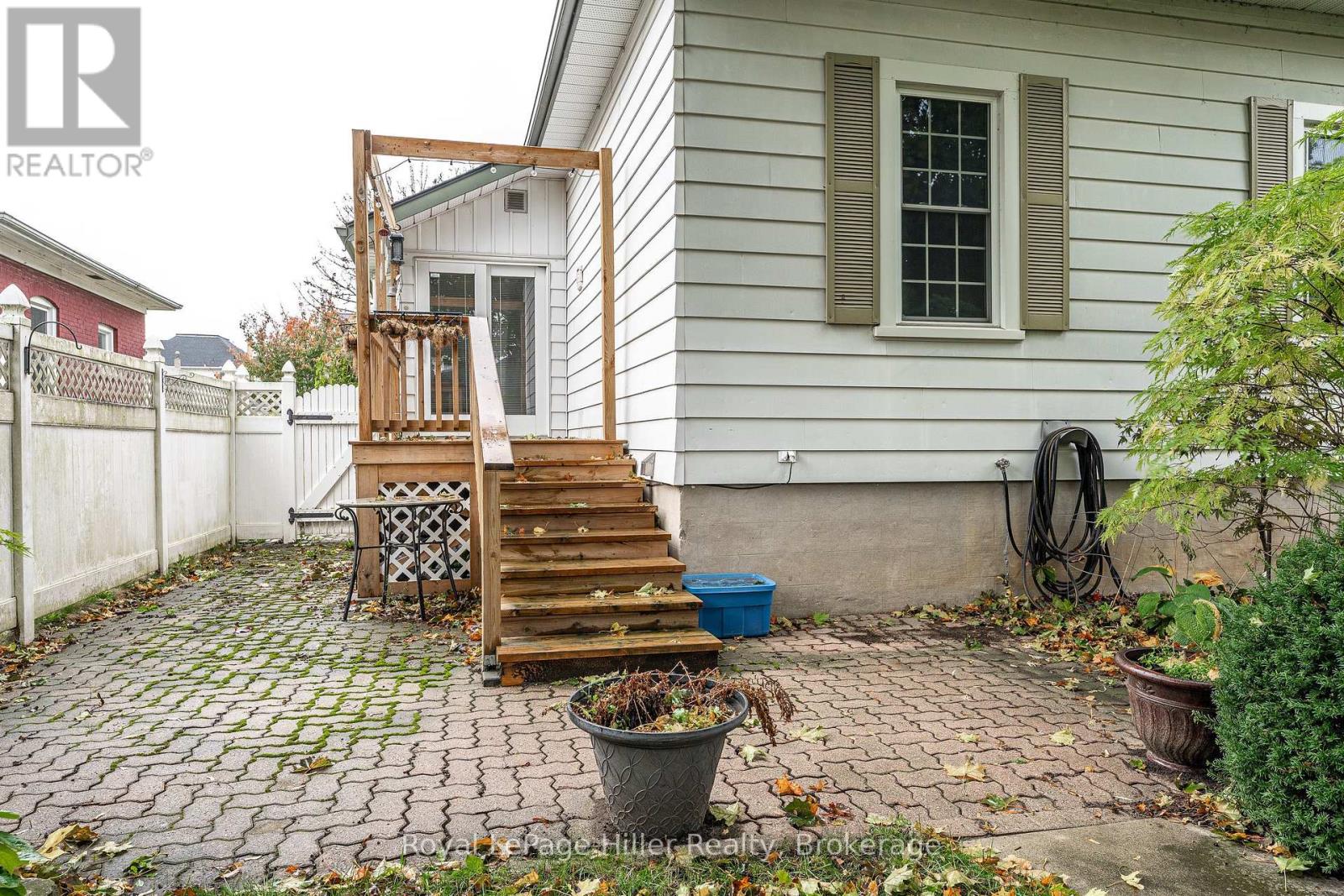 224 Elizabeth Street Property Photo 35