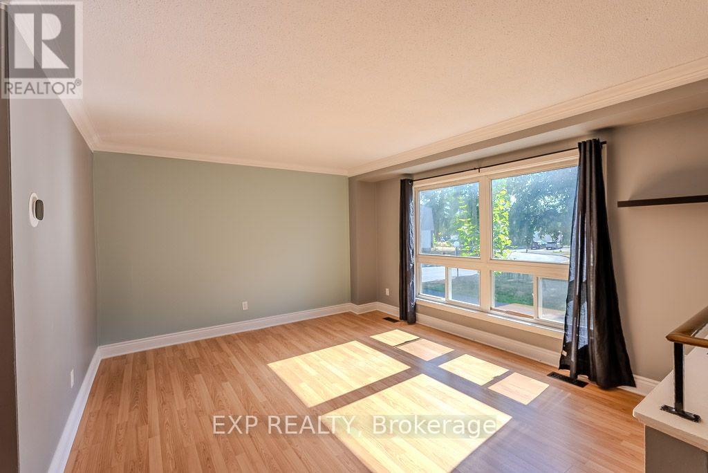 C - 37 Forester Crescent Property Photo 2
