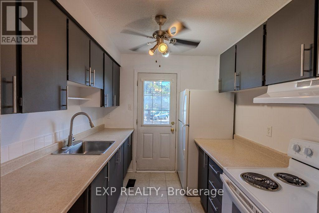 C - 37 Forester Crescent Property Photo 7