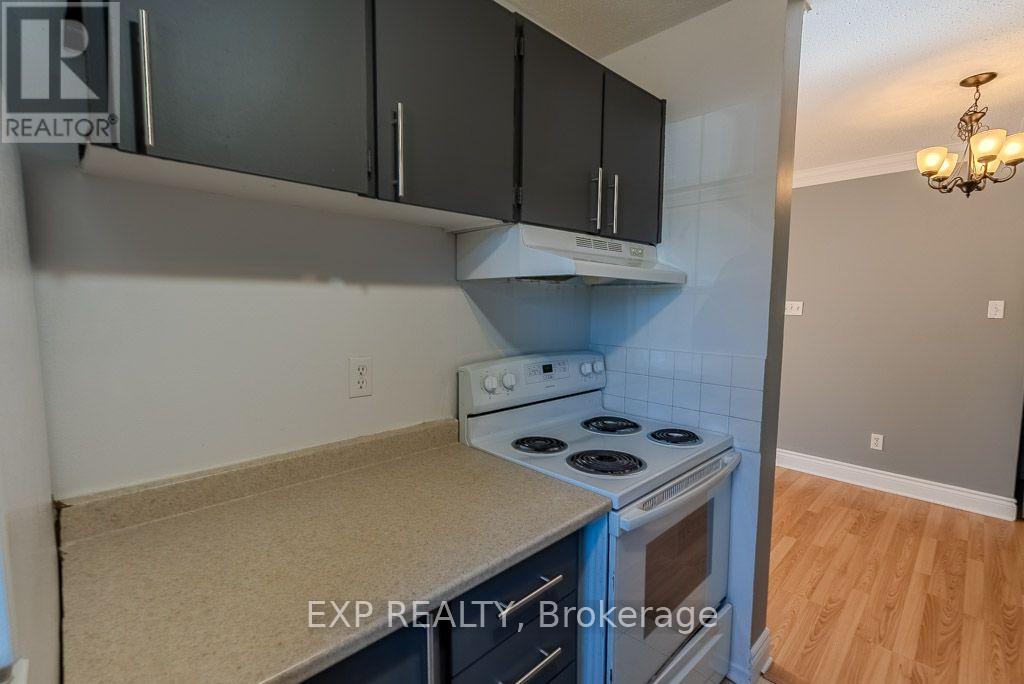 C - 37 Forester Crescent Property Photo 11