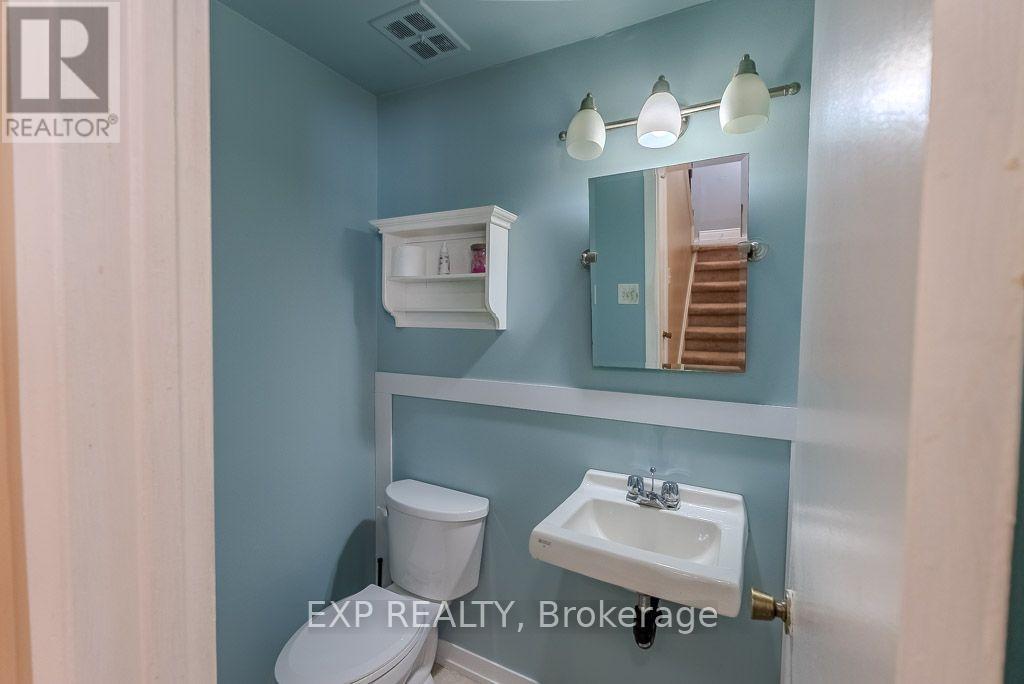 C - 37 Forester Crescent Property Photo 25