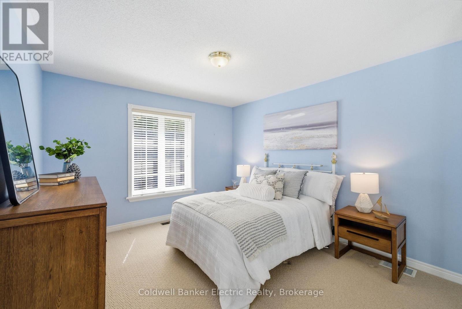 40 - 300 Franmor Drive Property Photo 10