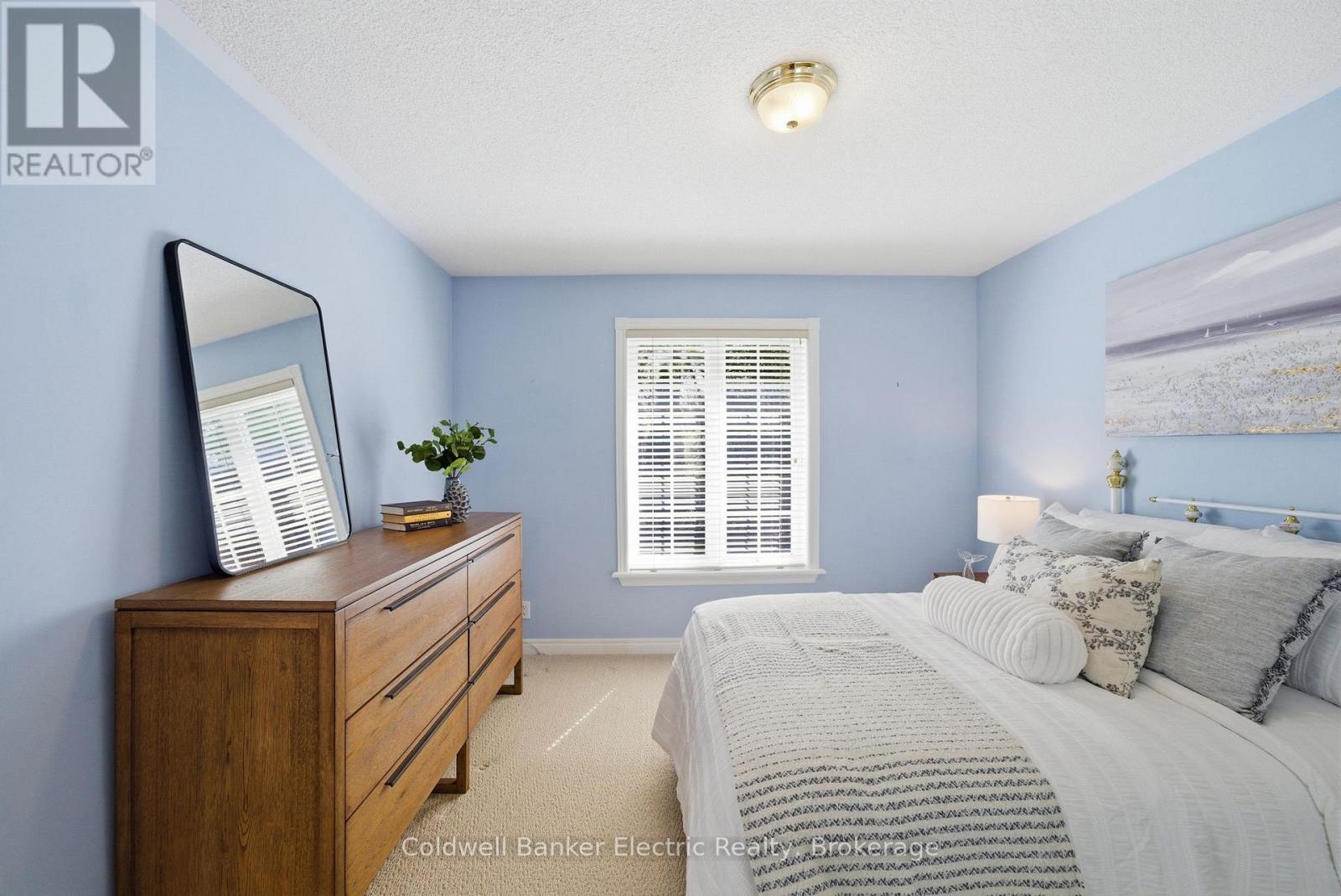 40 - 300 Franmor Drive Property Photo 11