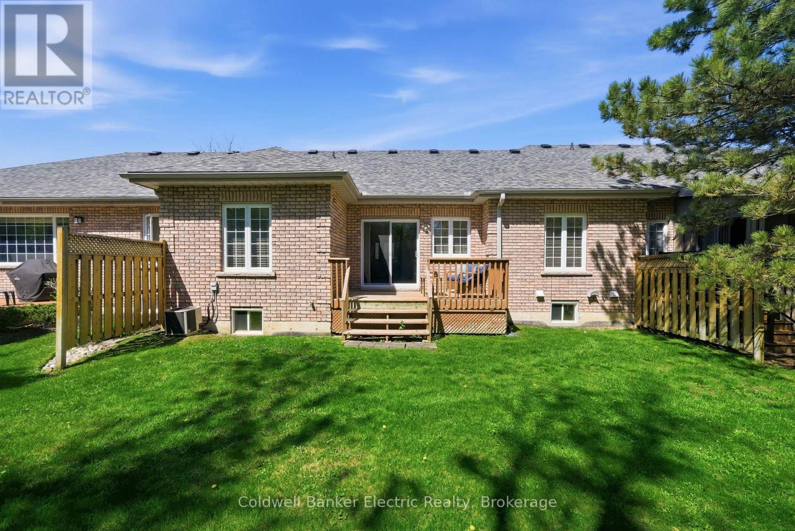 40 - 300 Franmor Drive Property Photo 29