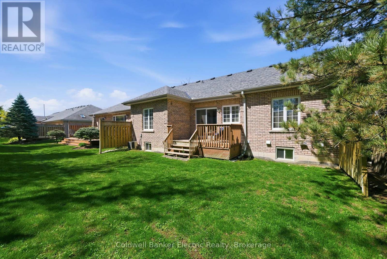 40 - 300 Franmor Drive Property Photo 30
