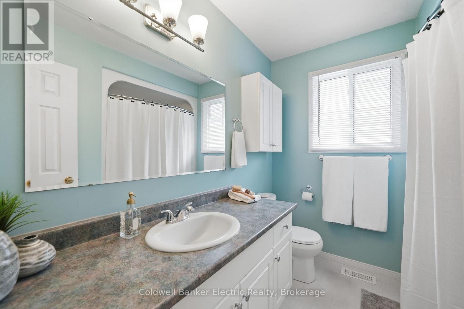 854 Abbey Lane Property Photo 12