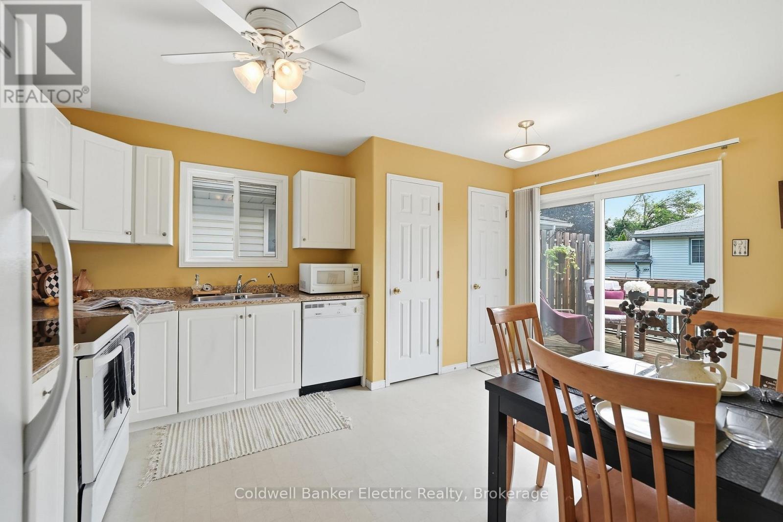 854 Abbey Lane Property Photo 18