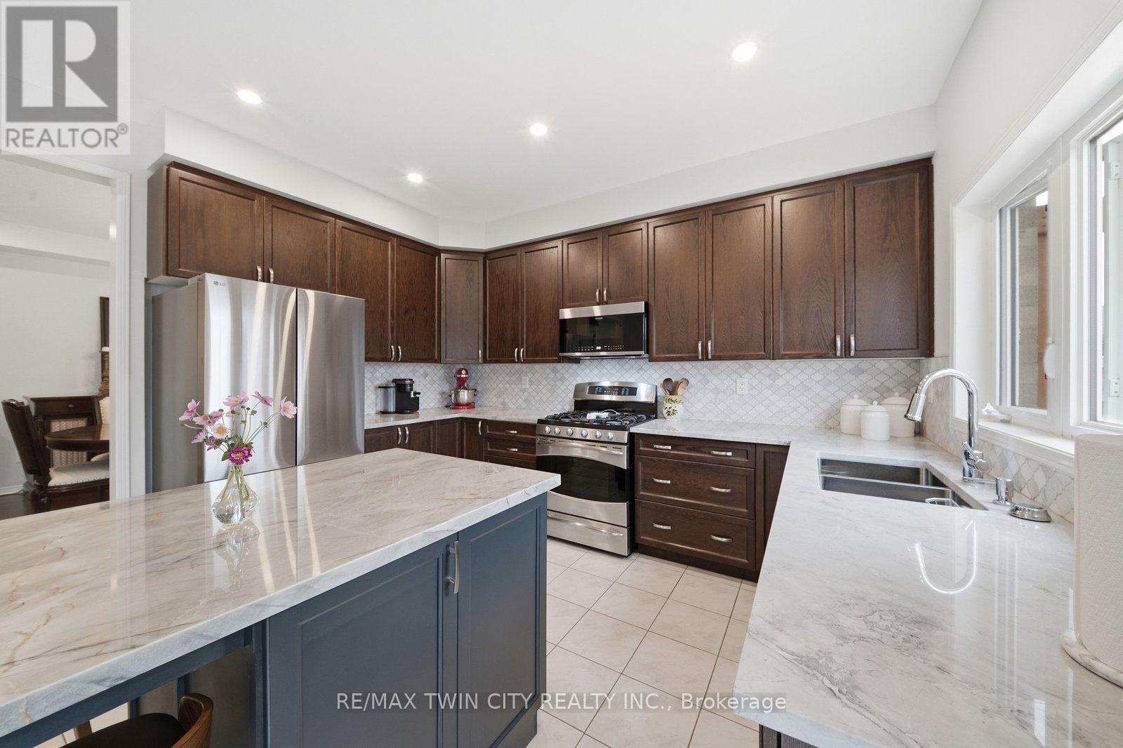 42 Stephenson Road Property Photo 5