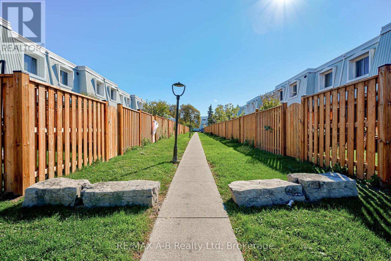 7 - 300 Traynor Avenue Property Photo 2