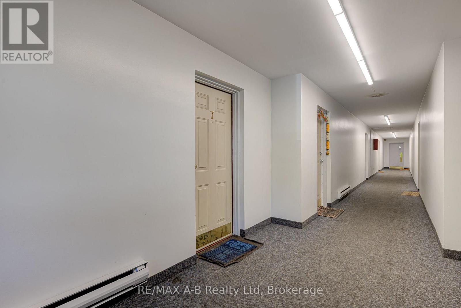 7 - 300 Traynor Avenue Property Photo 6