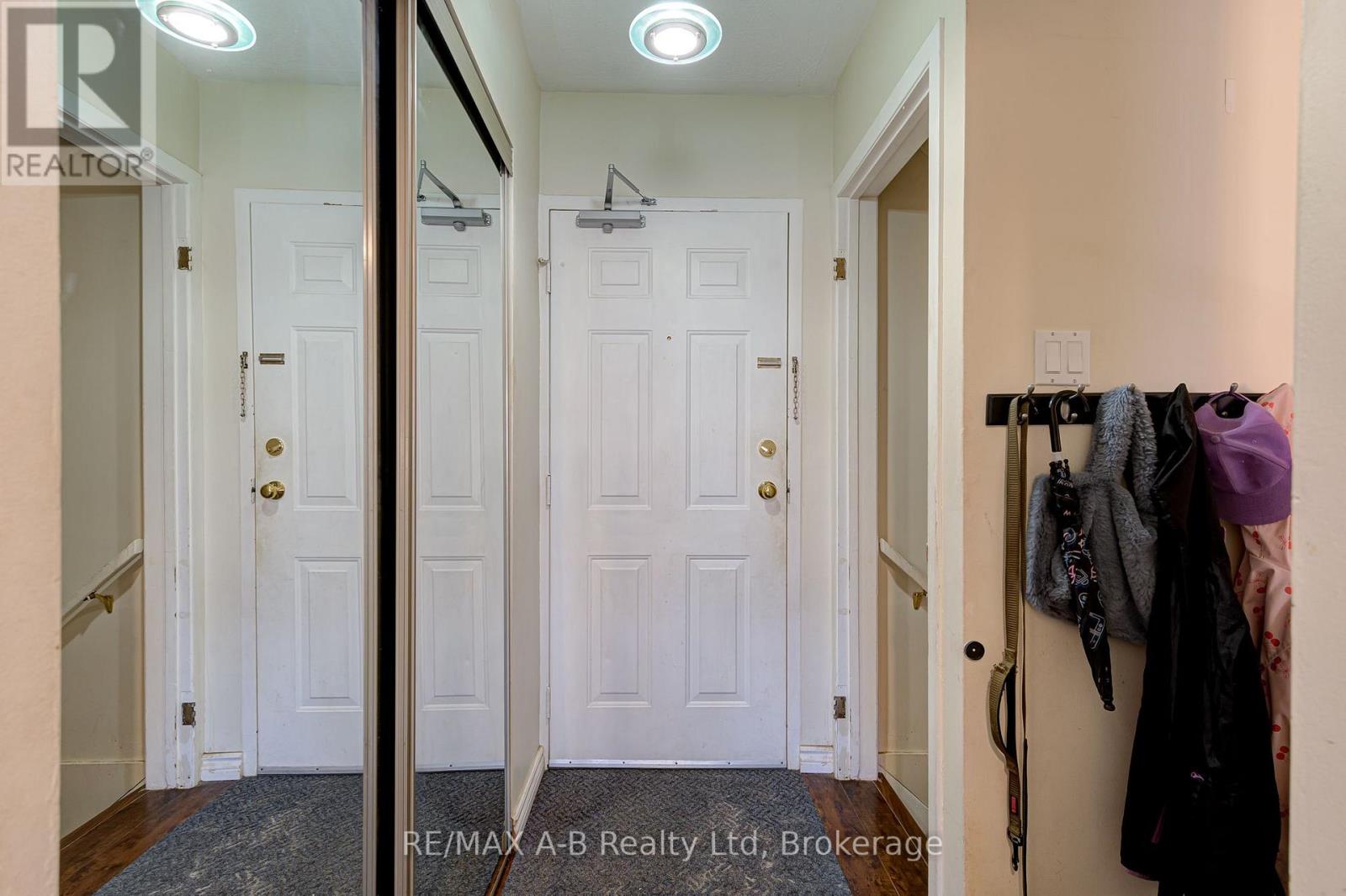 7 - 300 Traynor Avenue Property Photo 7