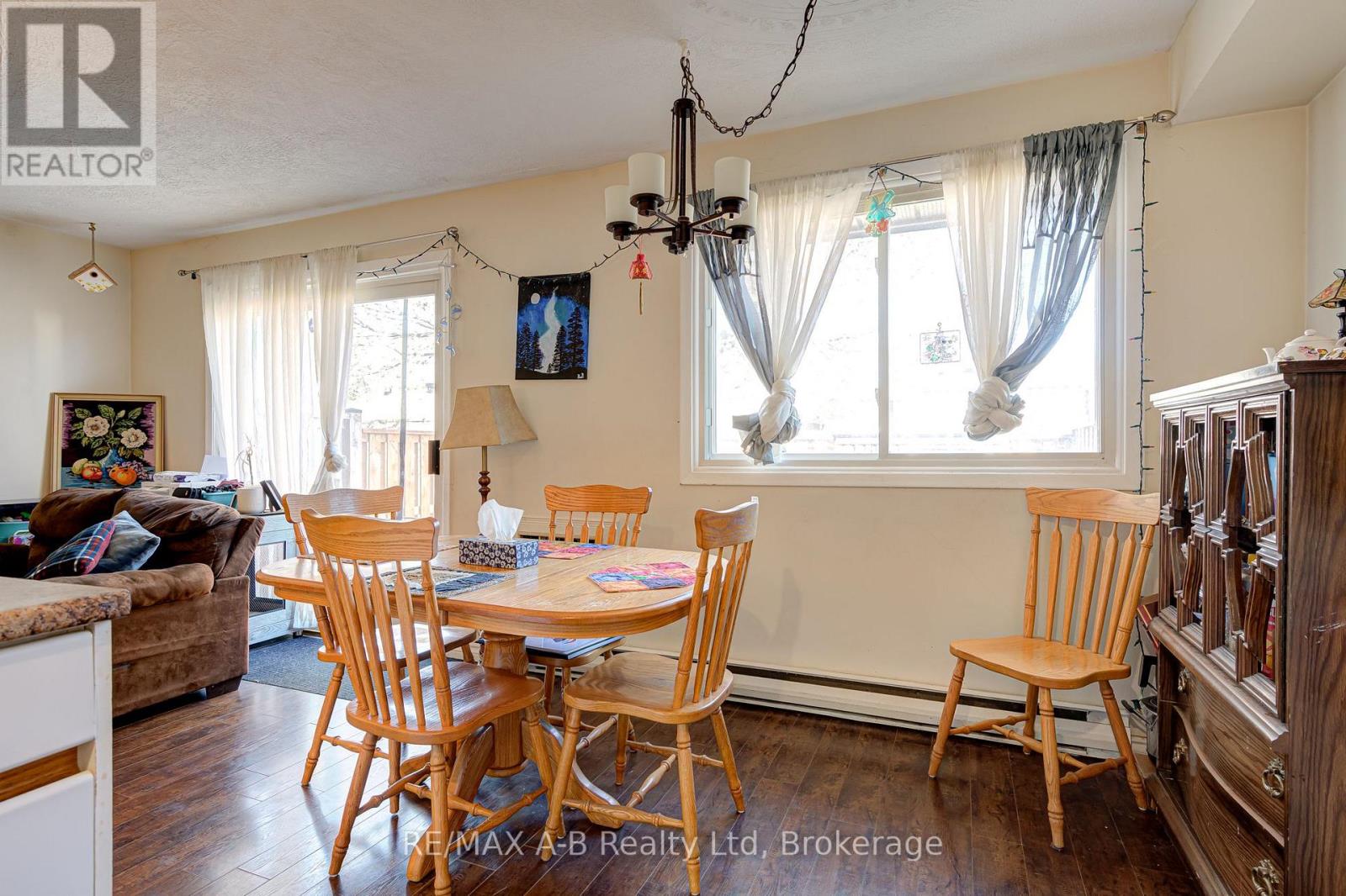 7 - 300 Traynor Avenue Property Photo 14