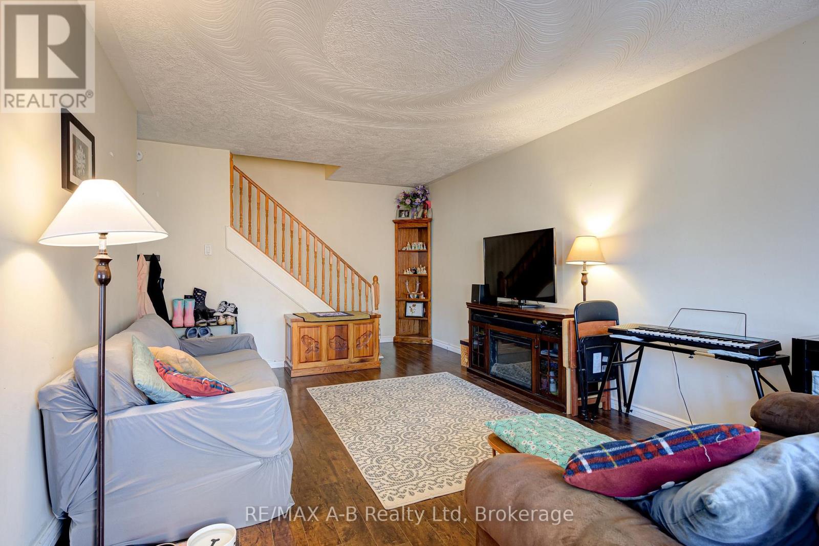 7 - 300 Traynor Avenue Property Photo 17