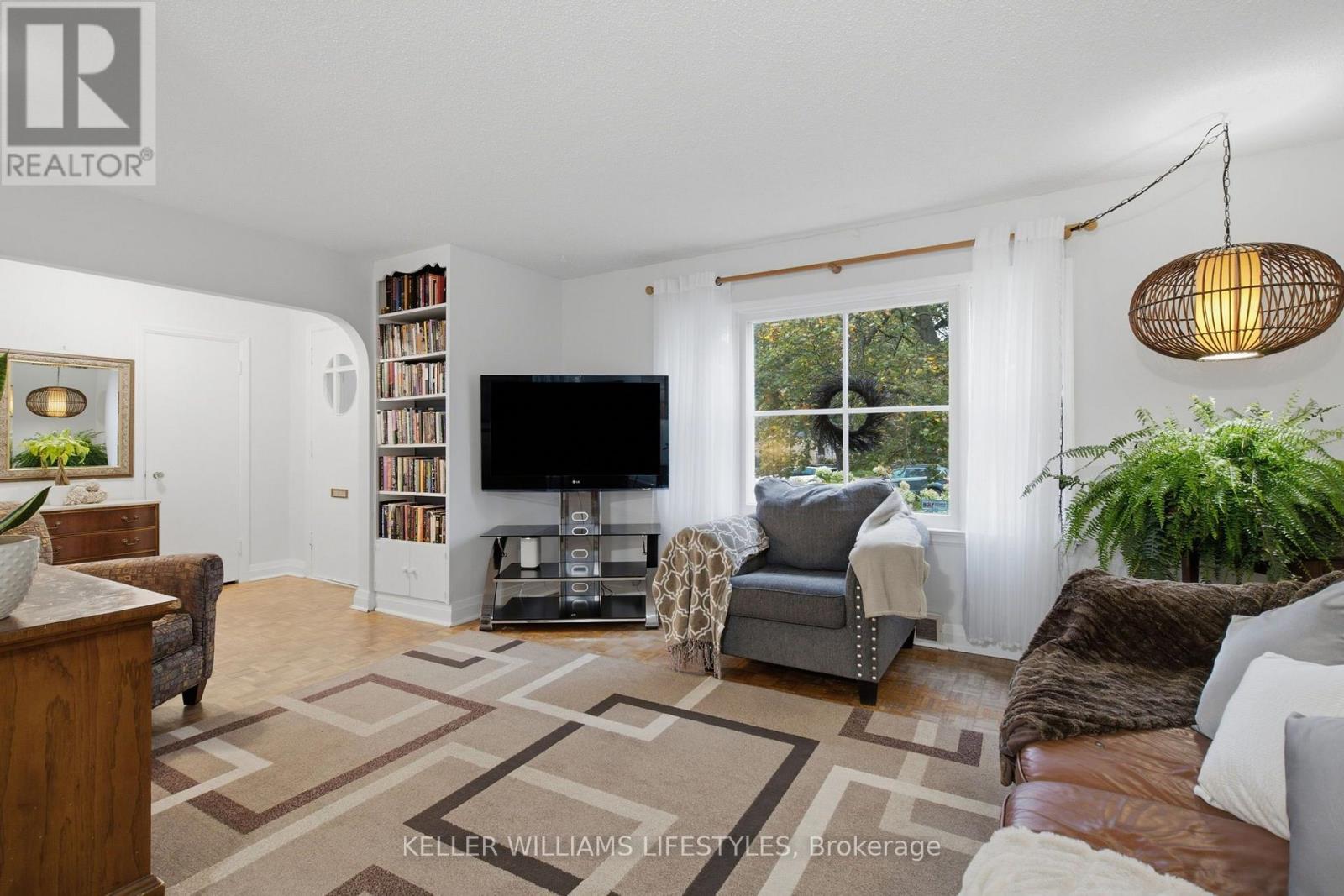 297 Stephen Street Property Photo 10