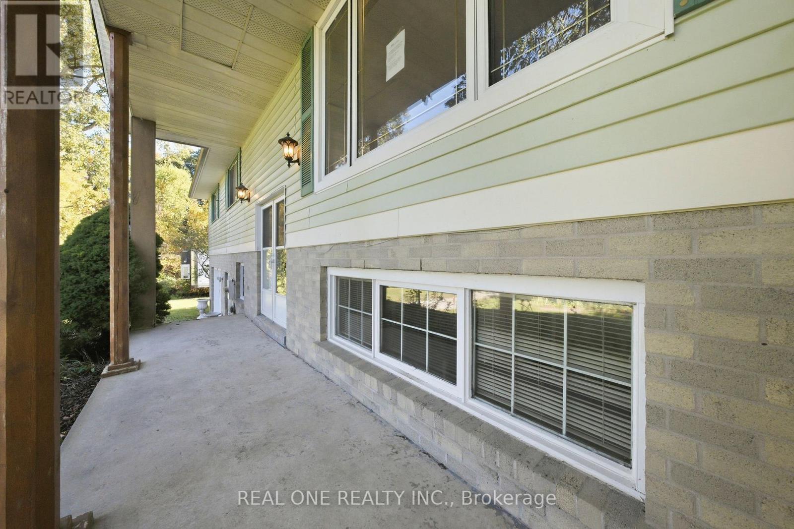 1069 Bird Road Property Photo 7