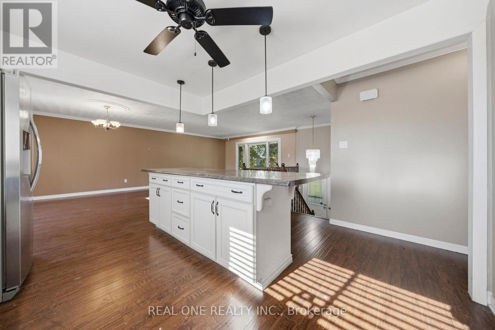 1069 Bird Road Property Photo 12