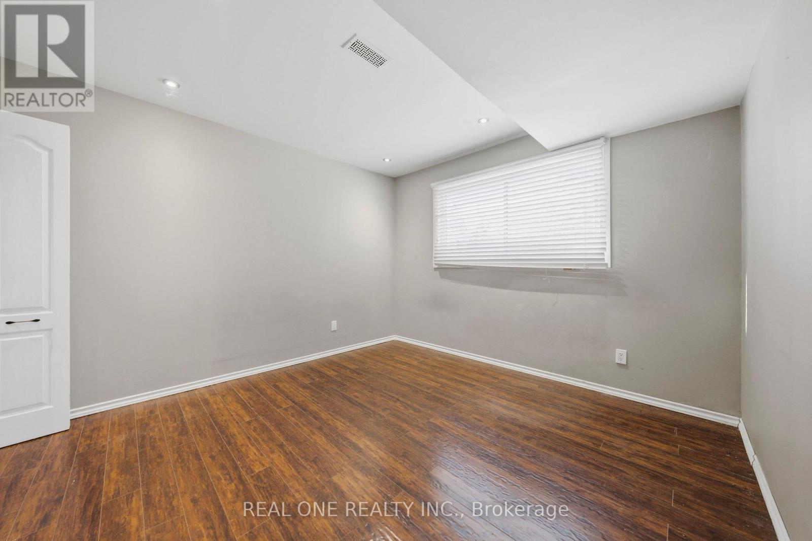 1069 Bird Road Property Photo 31