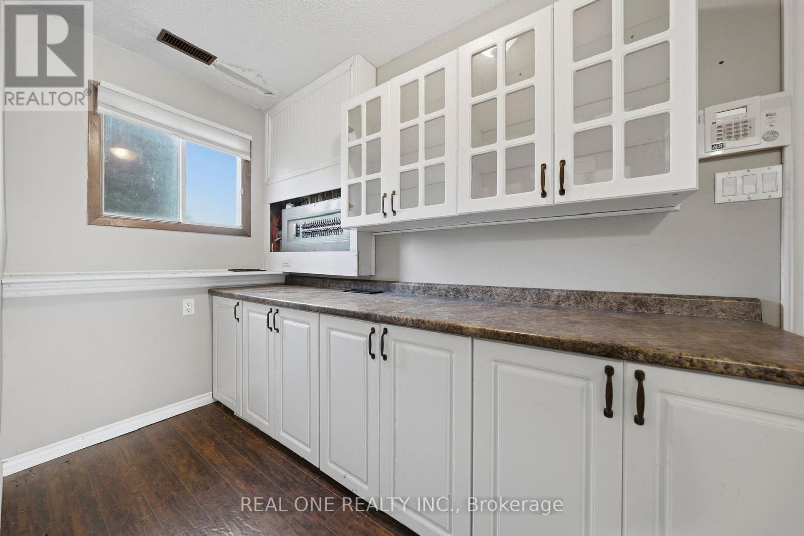1069 Bird Road Property Photo 34