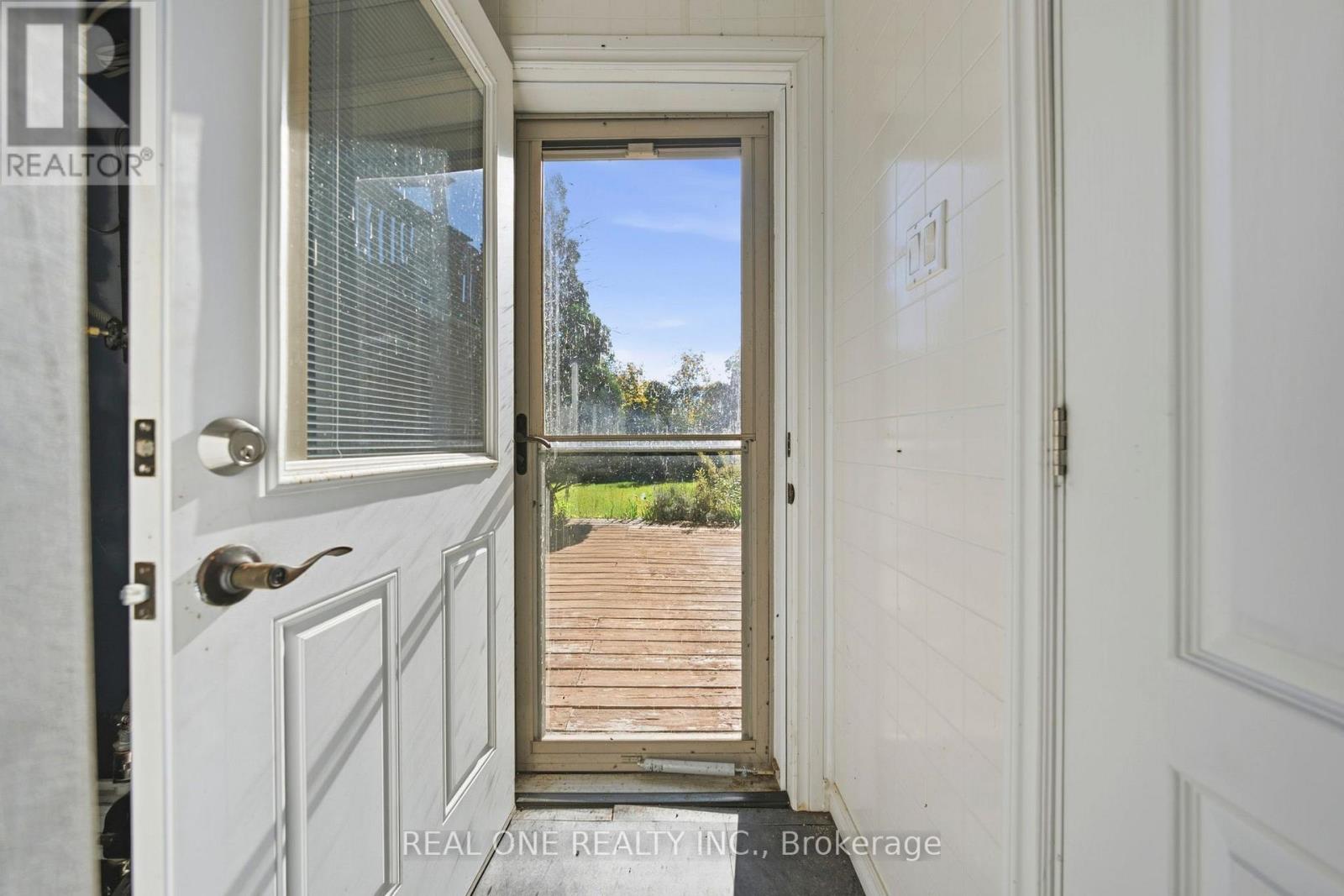 1069 Bird Road Property Photo 36