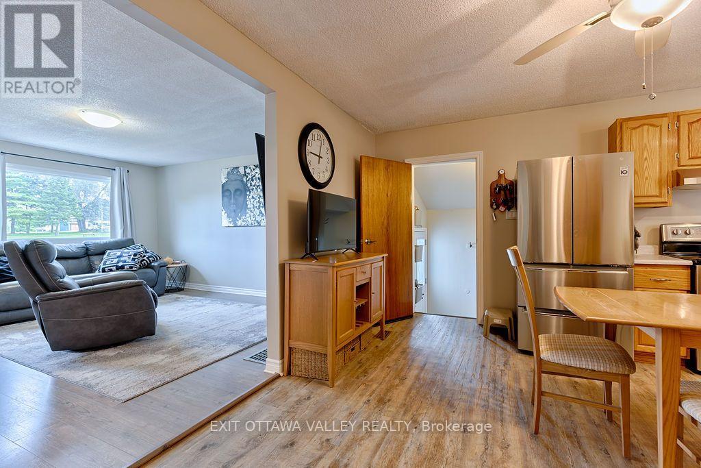39 Creek Street Property Photo 6
