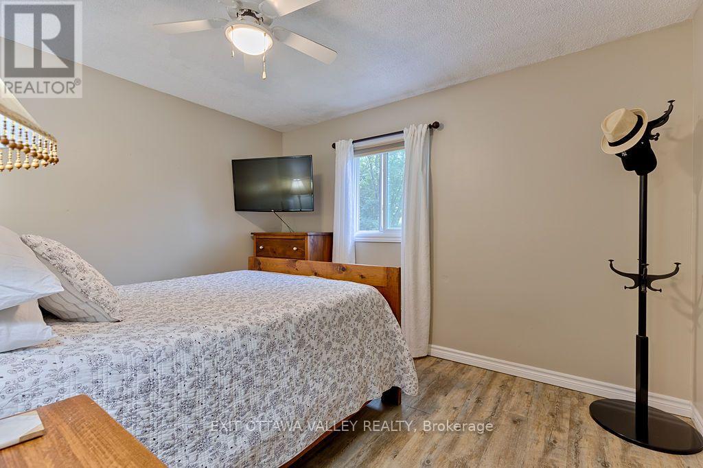 39 Creek Street Property Photo 11