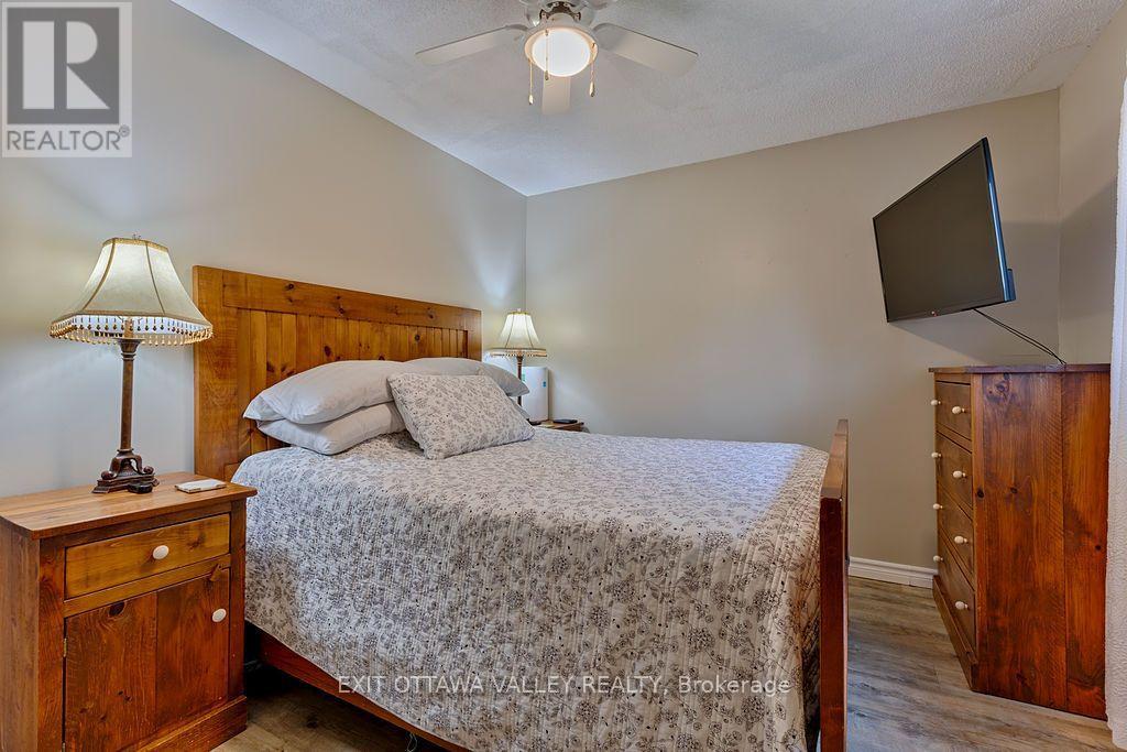 39 Creek Street Property Photo 12
