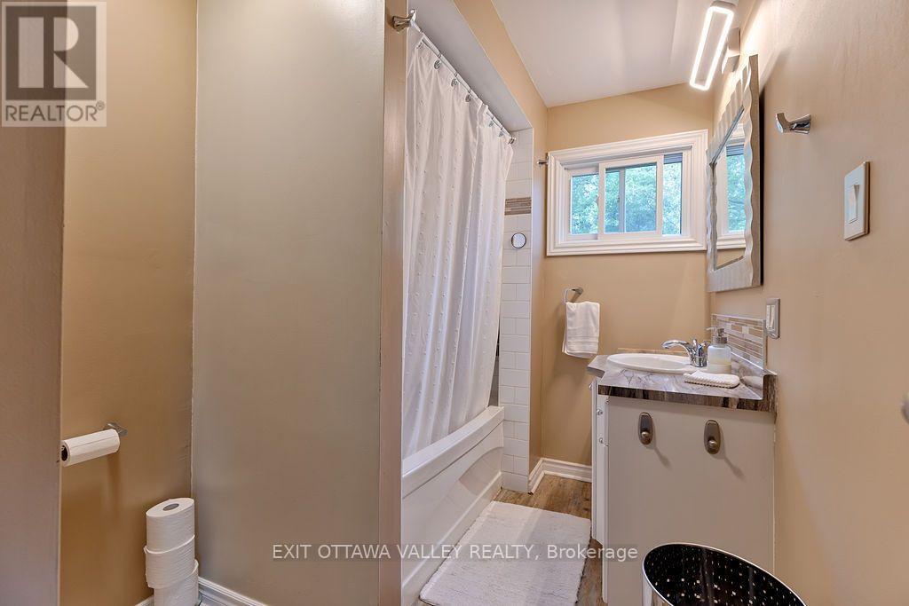 39 Creek Street Property Photo 16