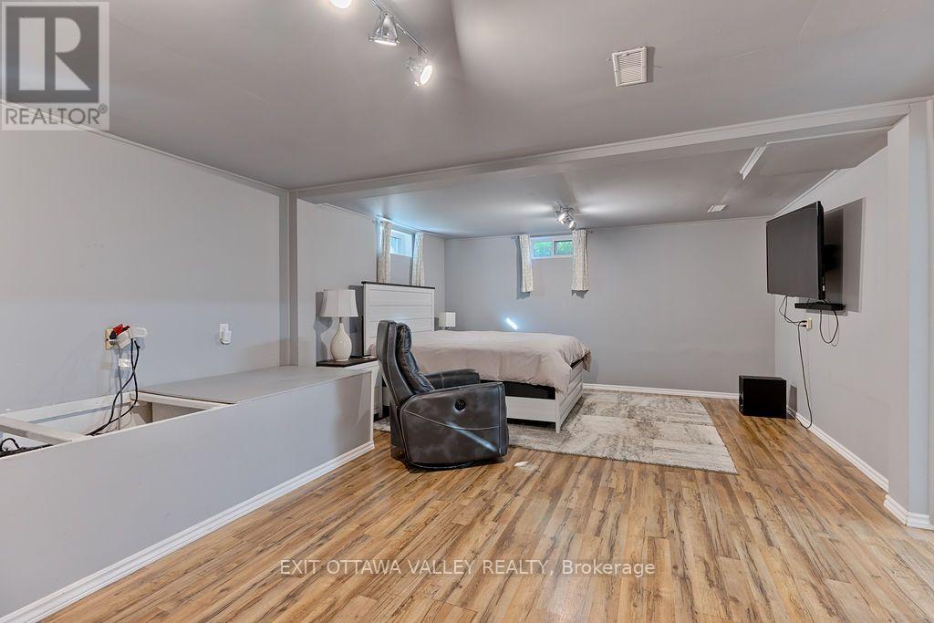 39 Creek Street Property Photo 17