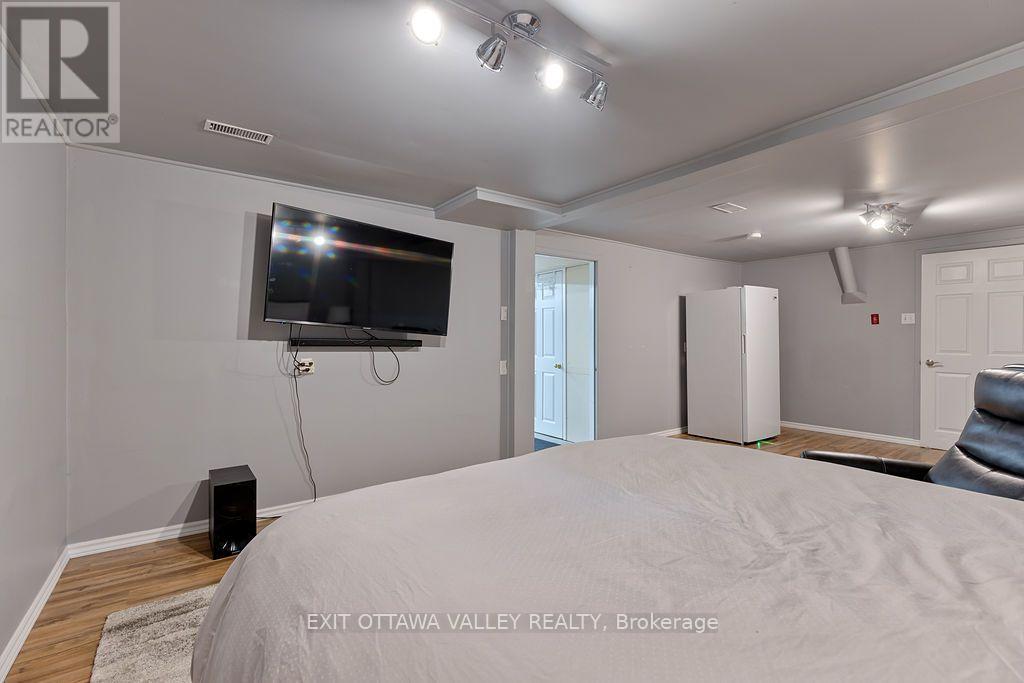 39 Creek Street Property Photo 19