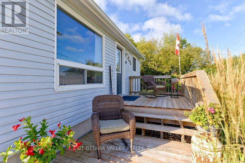 39 Creek Street Property Photo 40