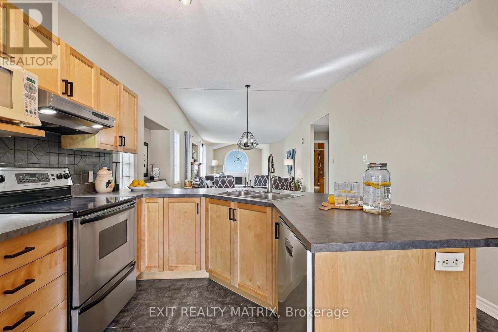 65 Lachaine Street Property Photo 14