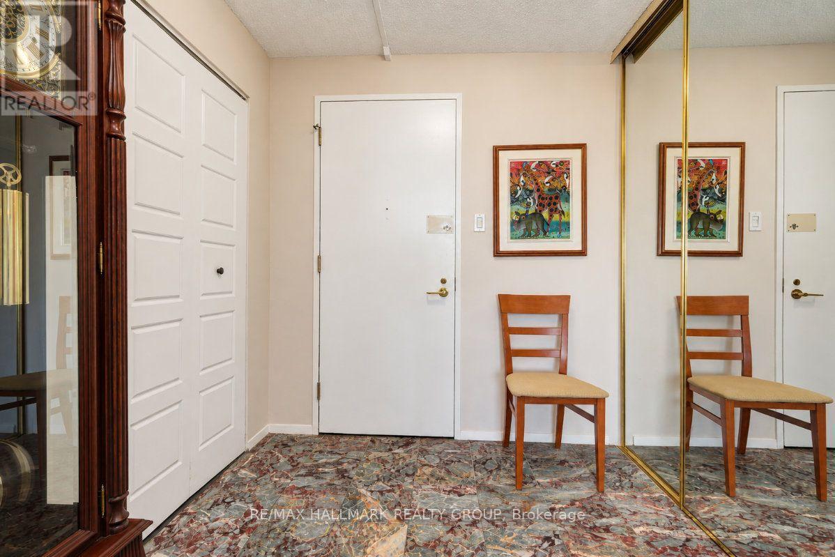 810 - 515 St Laurent Boulevard Property Photo 7