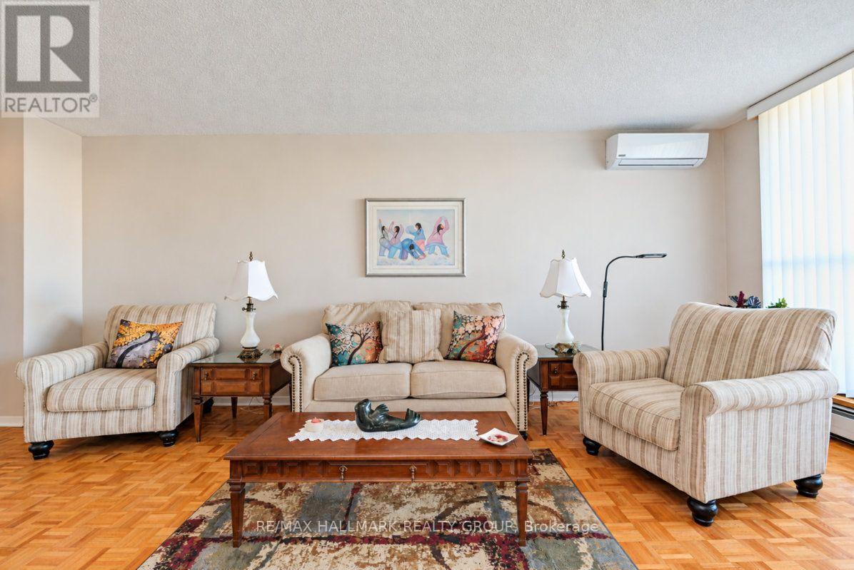 810 - 515 St Laurent Boulevard Property Photo 10