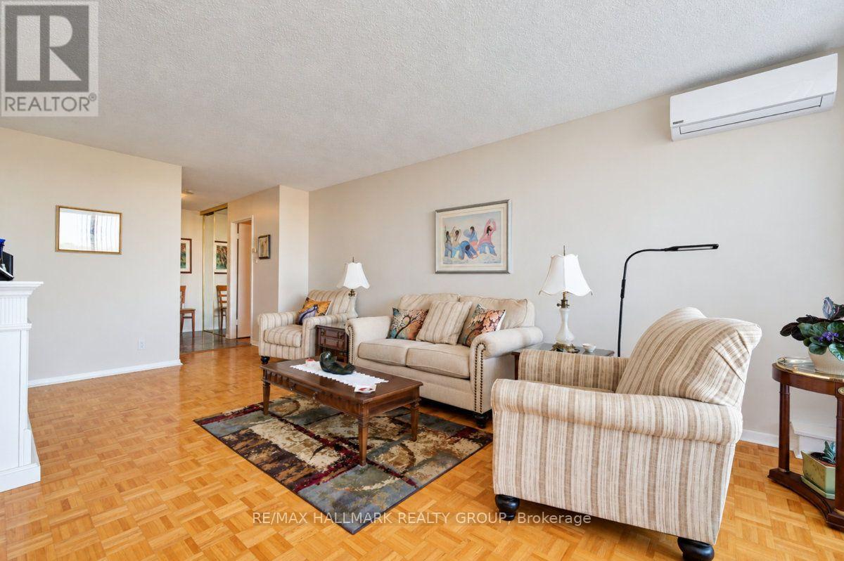 810 - 515 St Laurent Boulevard Property Photo 11