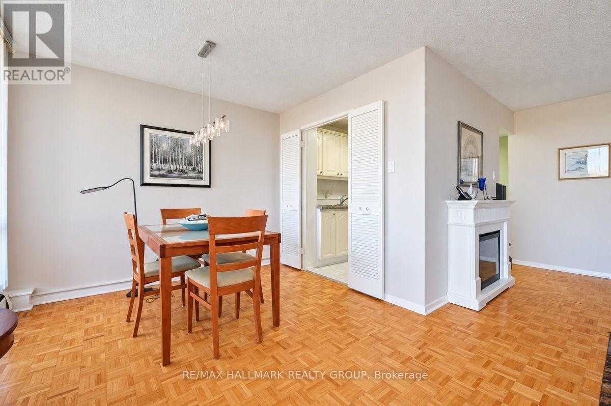 810 - 515 St Laurent Boulevard Property Photo 14