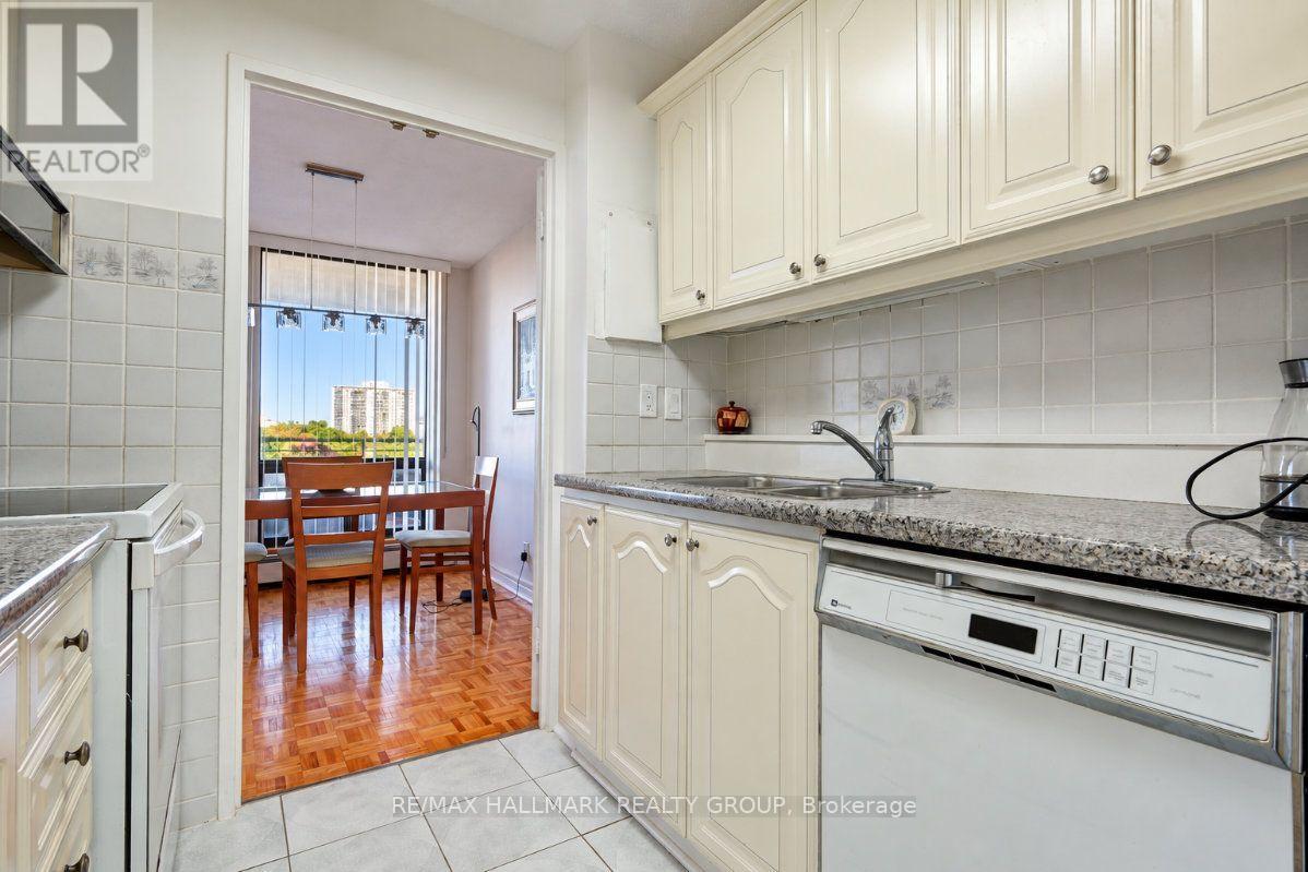 810 - 515 St Laurent Boulevard Property Photo 19