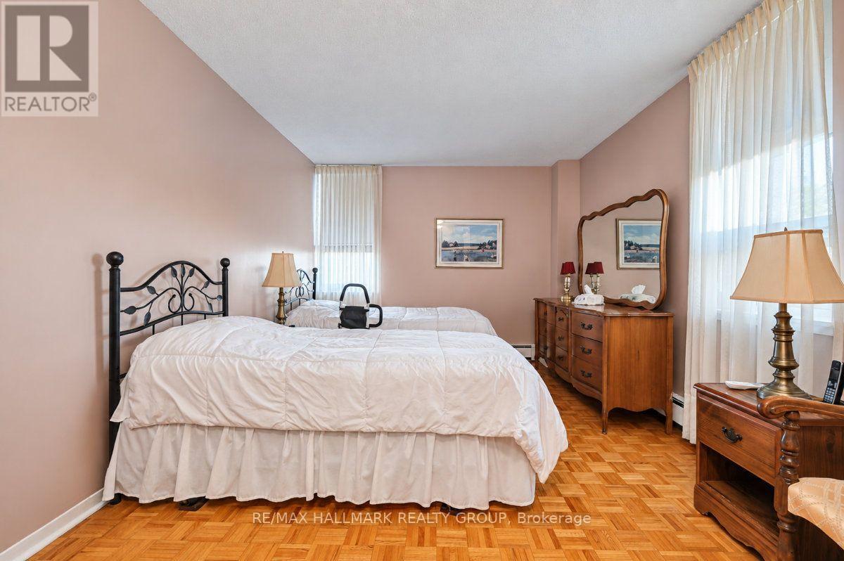 810 - 515 St Laurent Boulevard Property Photo 23