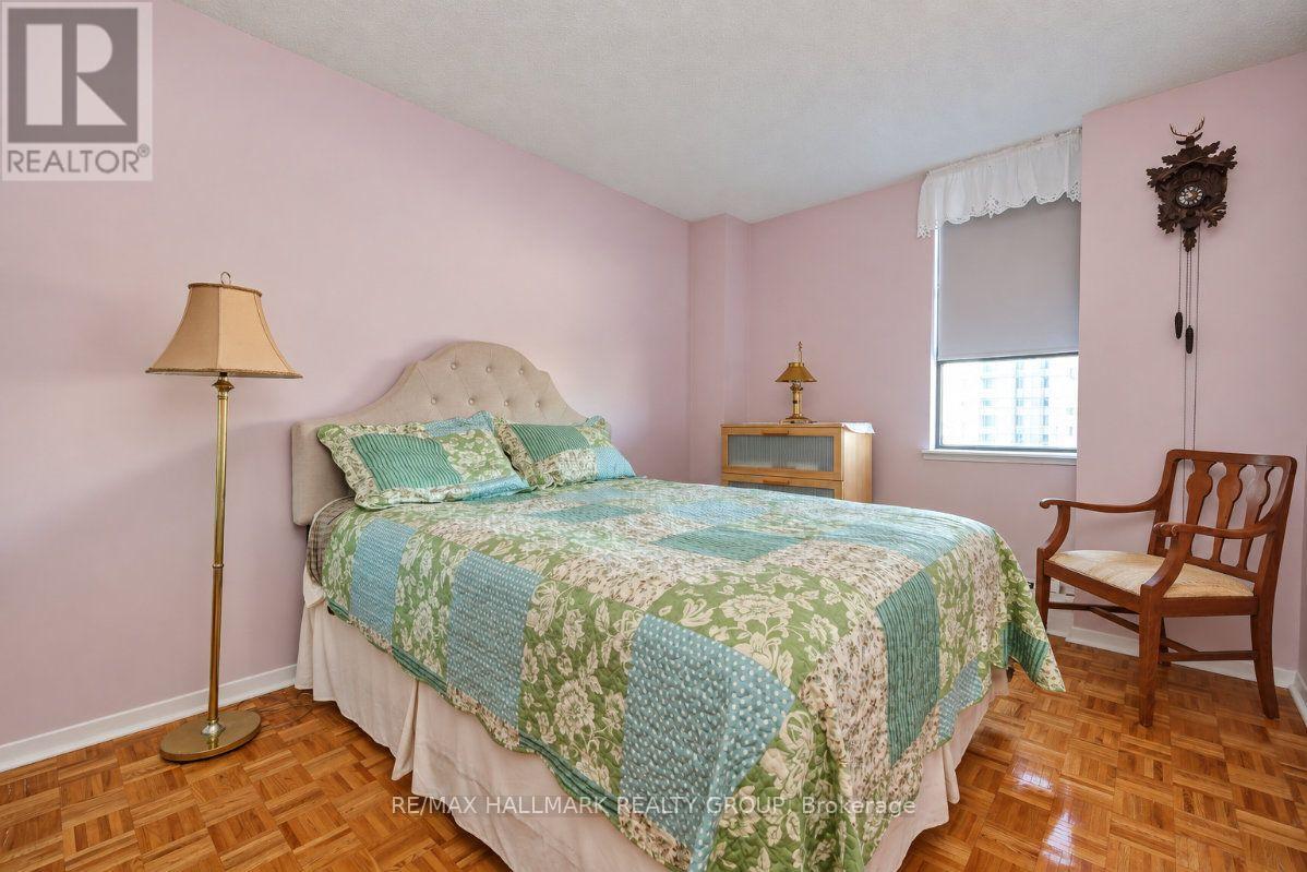 810 - 515 St Laurent Boulevard Property Photo 27