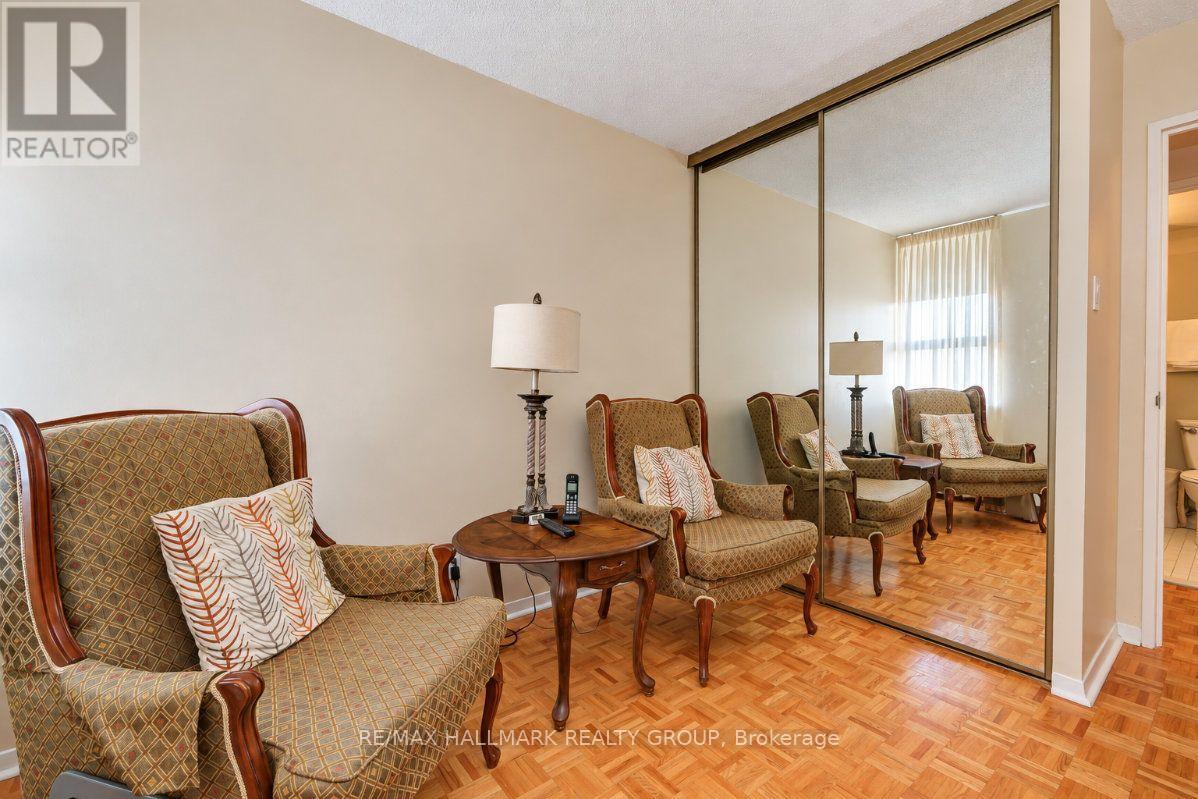 810 - 515 St Laurent Boulevard Property Photo 31