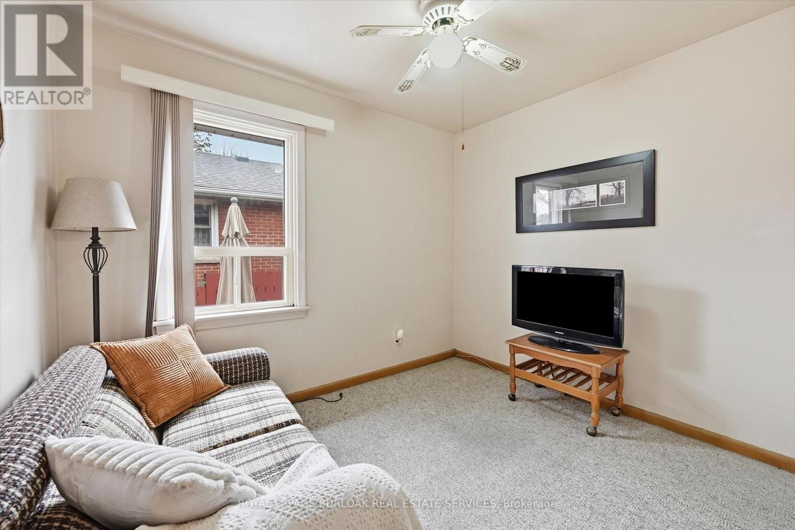 342 East 16th Street Property Photo 16