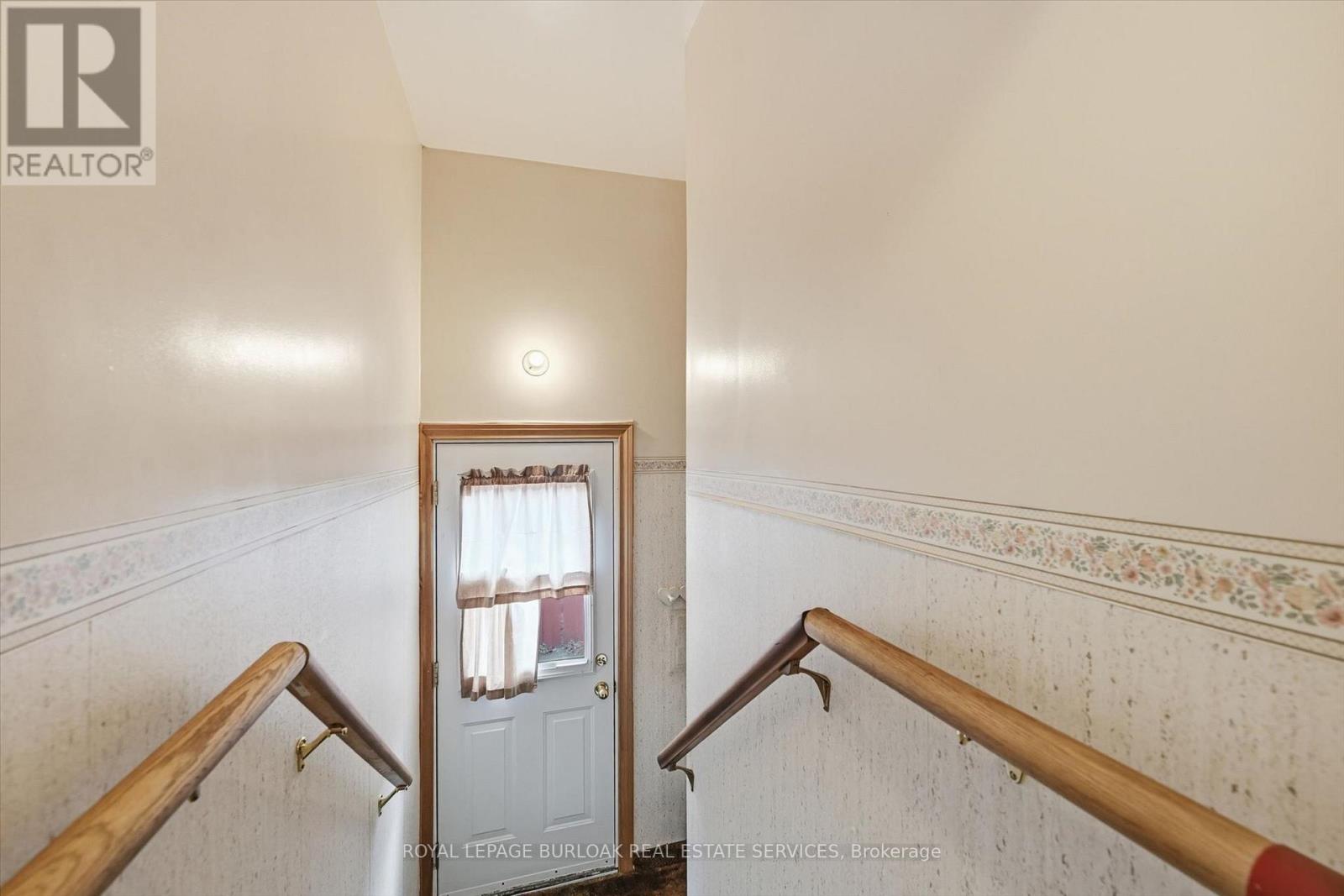 342 East 16th Street Property Photo 19
