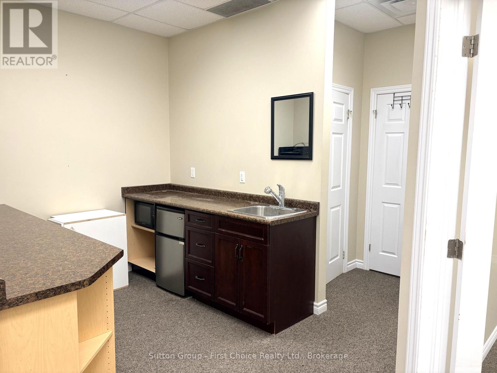 #6 - 1020 Ontario Street Property Photo 17