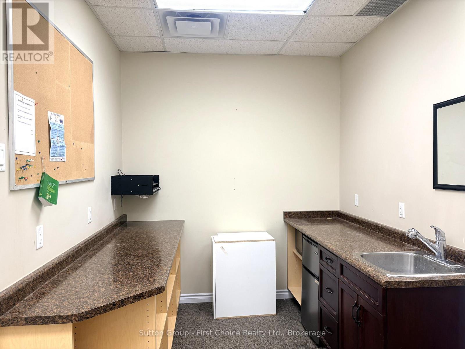 #6 - 1020 Ontario Street Property Photo 18