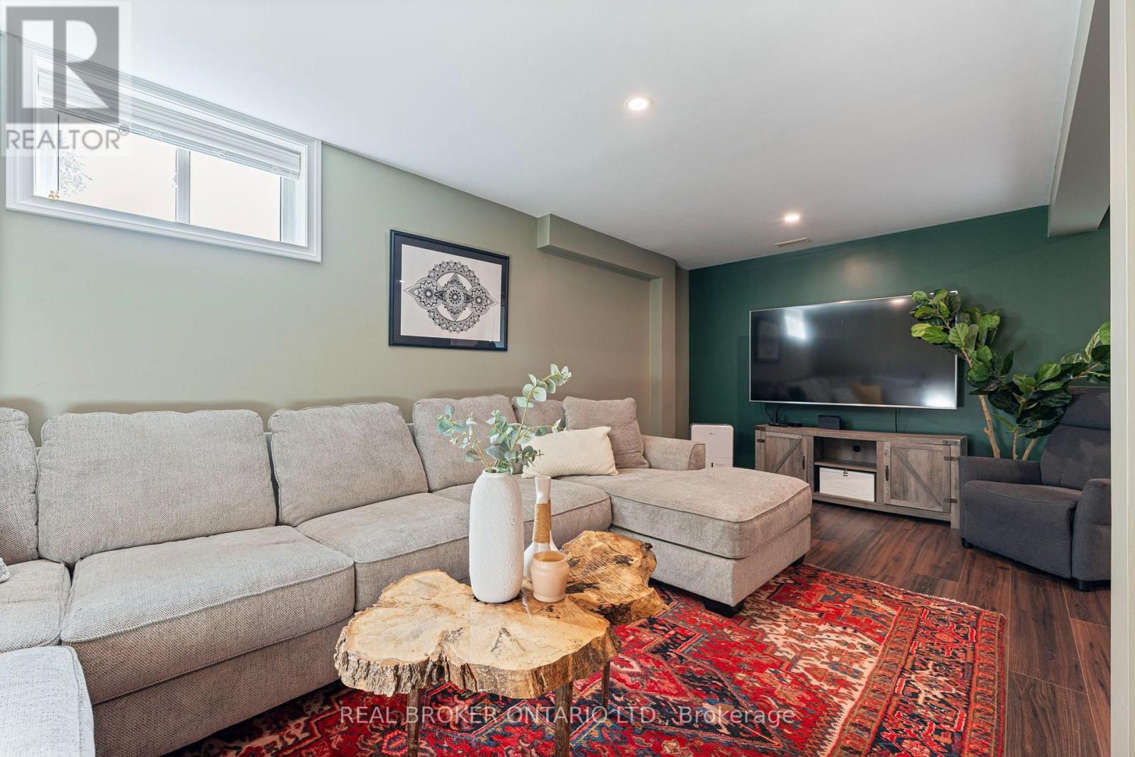 273 Colborne Street Property Photo 17