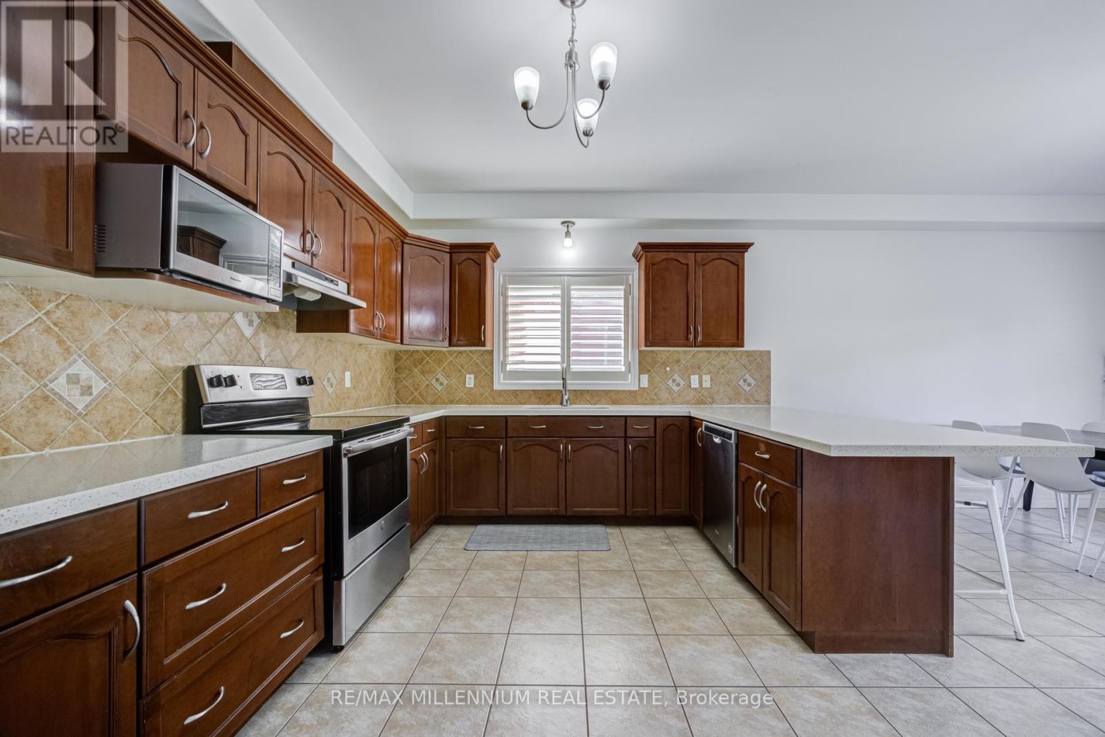 96 Windwood Drive Property Photo 11