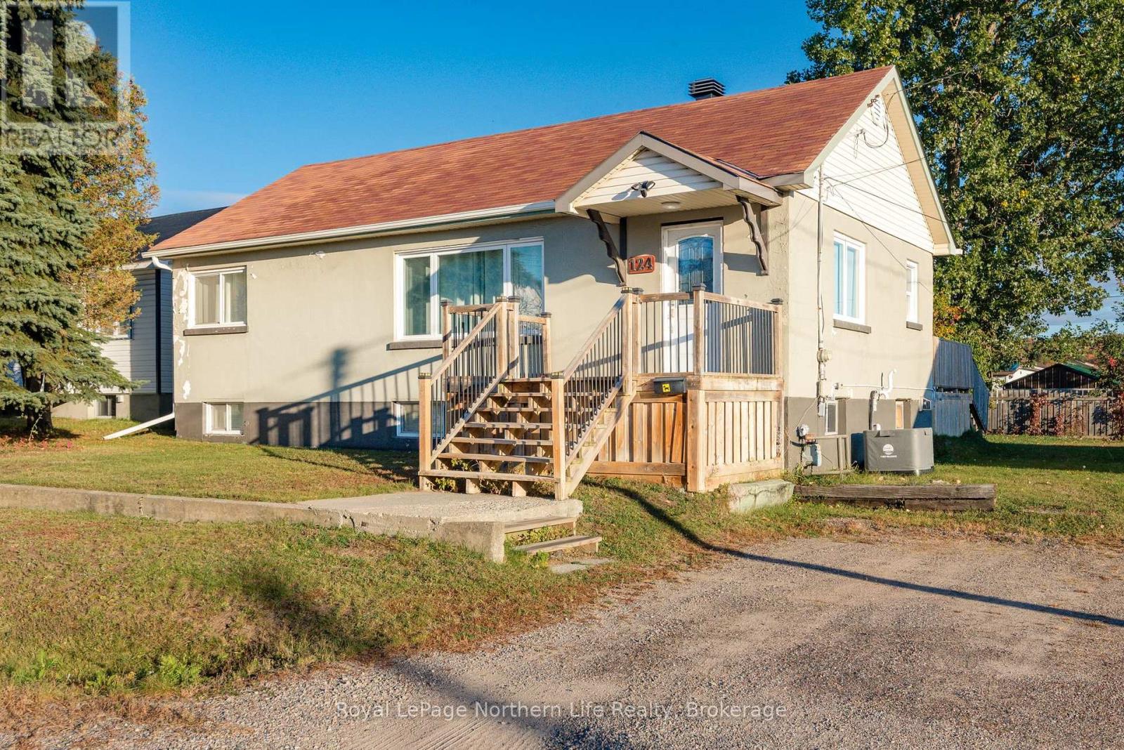 124 Vincent Avenue Property Photo 2