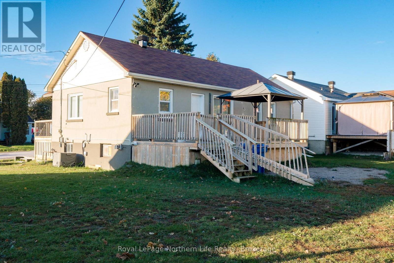 124 Vincent Avenue Property Photo 3